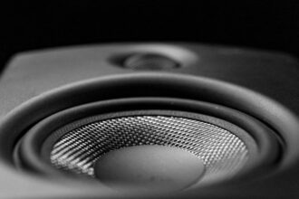 Enceinte et matériel audio Bluetooth, illustration Edenwood
