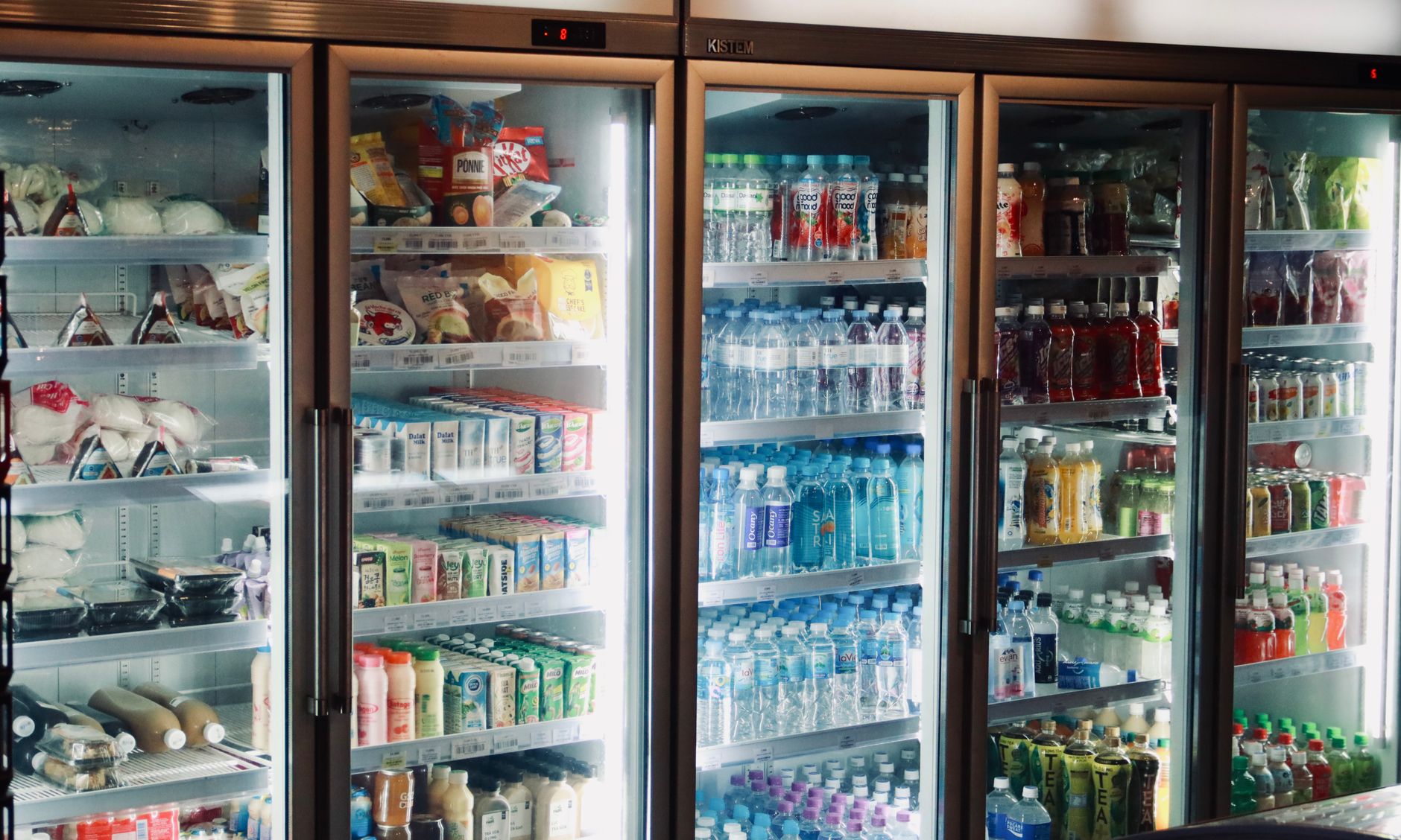 Illustration Nouveaux Consos — refrigerator