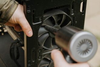Entretien et nettoyage du circuit d’air d’un appareil électronique