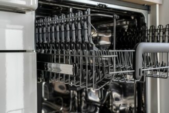 Illustration Nouveaux Consos — dishwasher