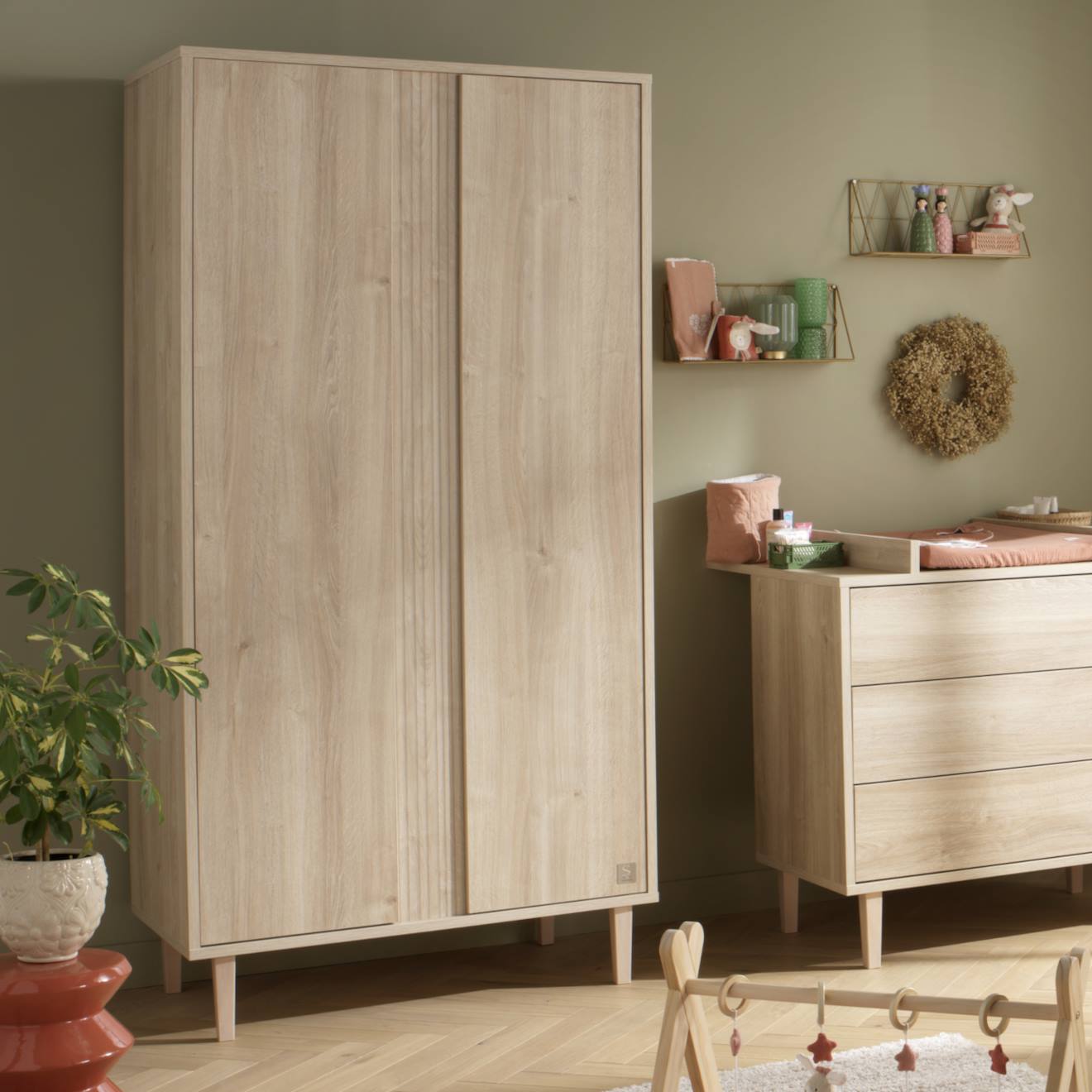 Armoire 2 Portes Avec Détail Imitation Bois Texturé Et Pieds Bois - Paloma Marron