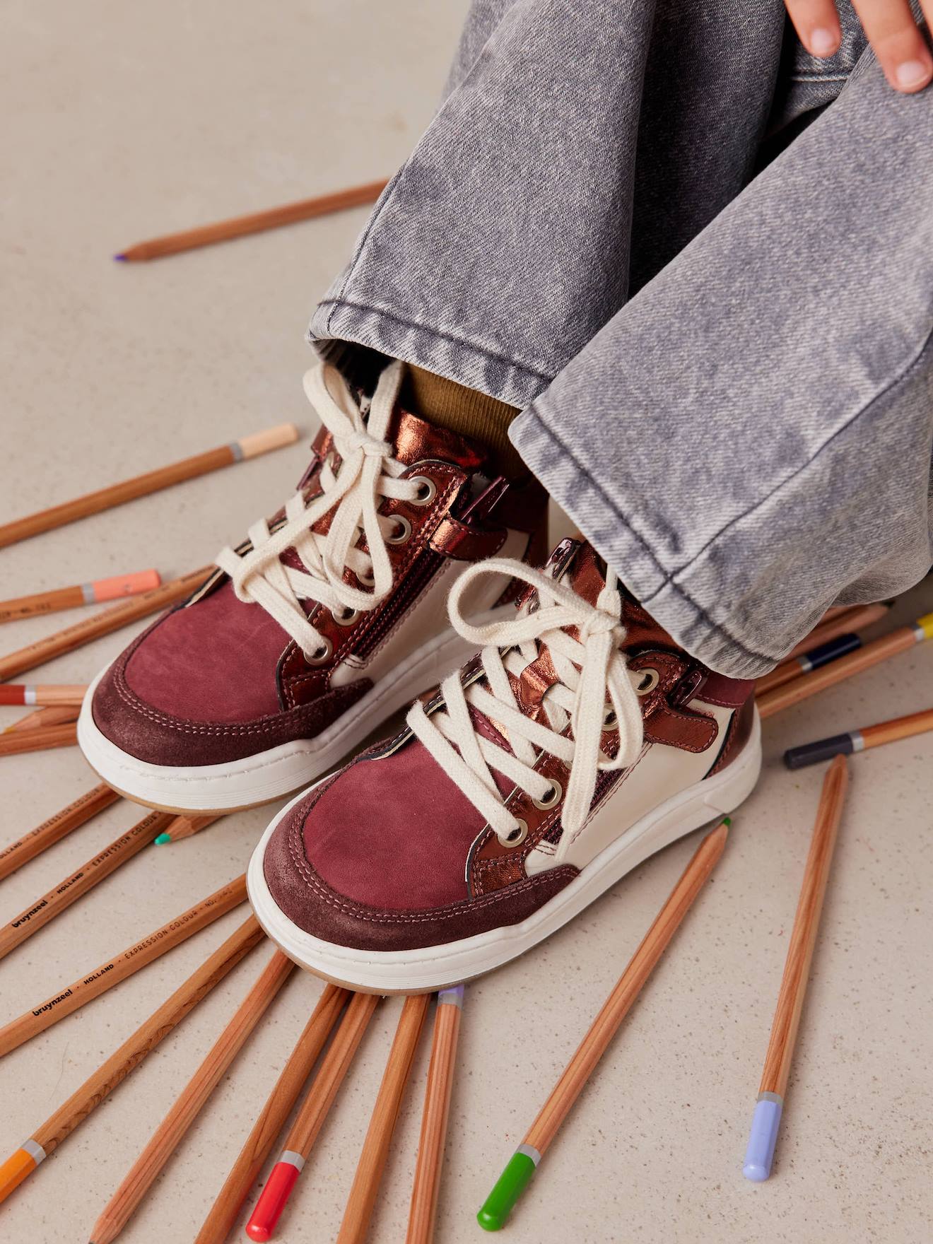 Baskets lacées et zippées bordeaux