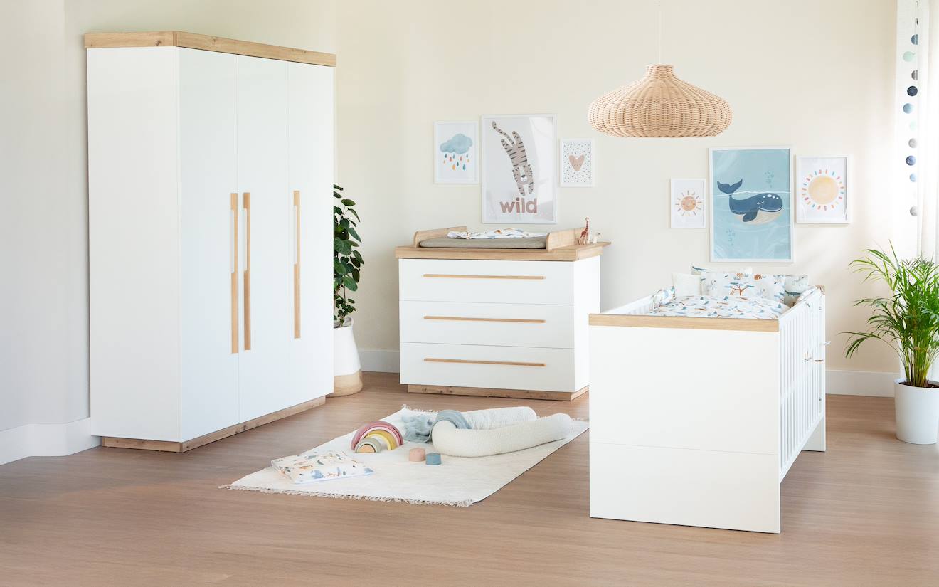 Chambre Bébé Complète - Lit Évolutif + Commode À Langer Et Armoire Lumo Blanc - Chêne Artisan