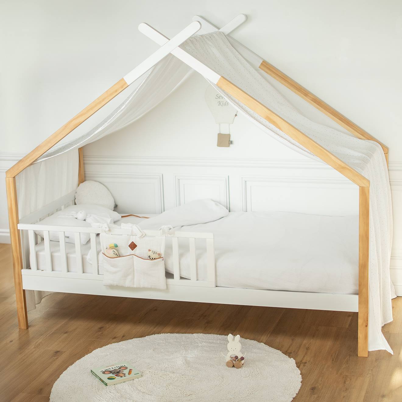 Ciel De Lit Cabane Toile En Double Gaze Pois Dorés 420 X 130 Cm Blanc À Pois Or