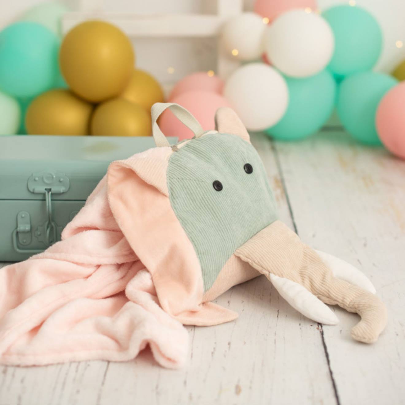Couverture De Voyage Coussin Éléphant Enfant Green And Pink Pastel