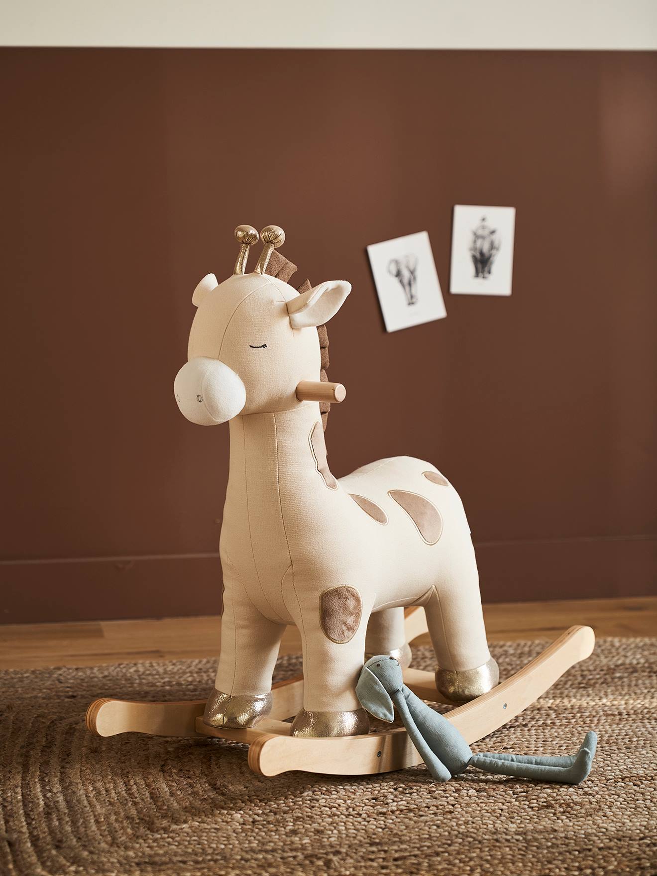 Girafe à bascule en bois FSC rose moyen uni avec decor