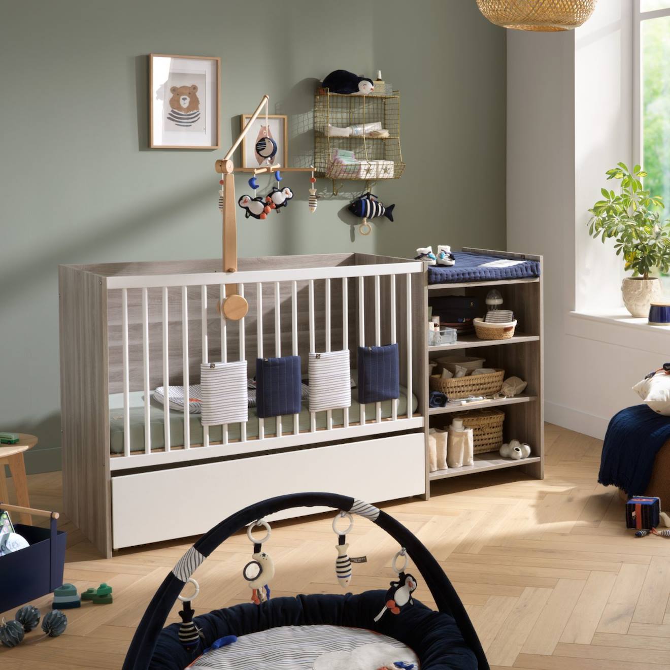Lit Combiné Évolutif En Décor Bois Avec Commode À Langer Étagère - Up Gris