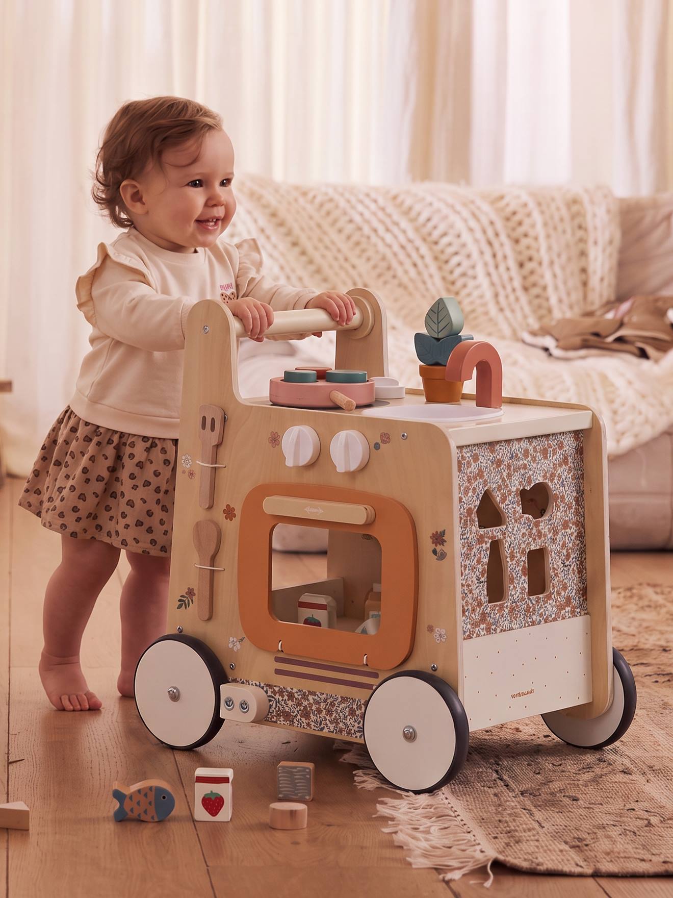 Ma première cuisine chariot de marche en bois FSC® rétro flower