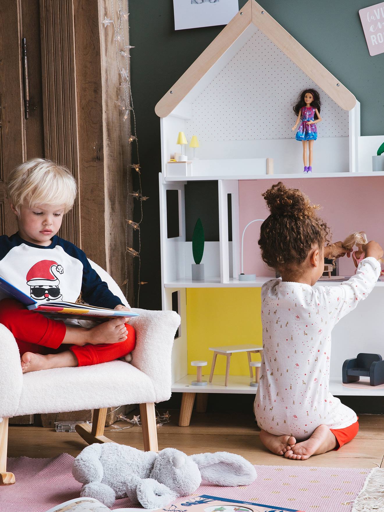 Maison de poupée mannequin en bois FSC multicolore