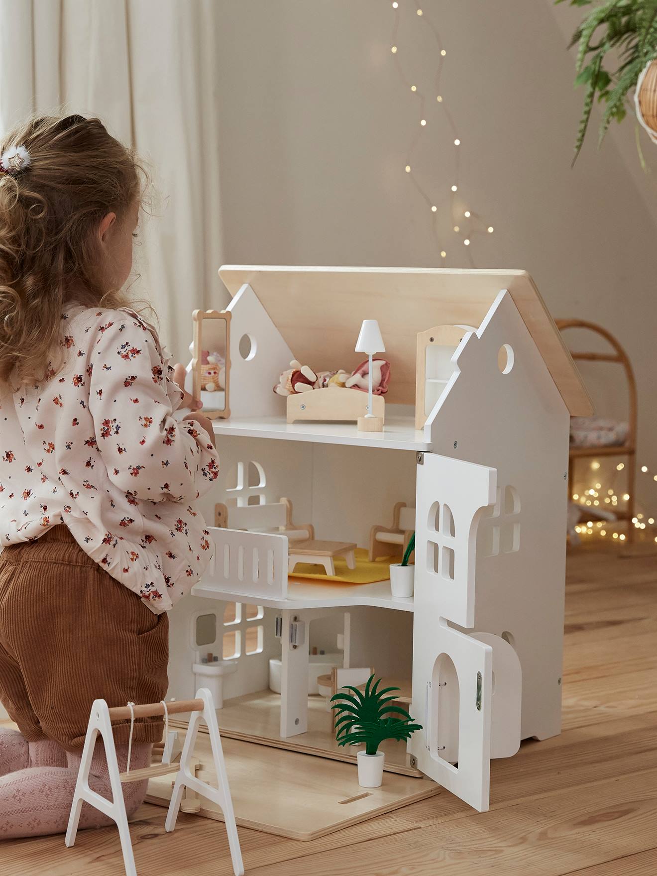 Maison romantique des amis des petits + mobilier en bois FSC blanc