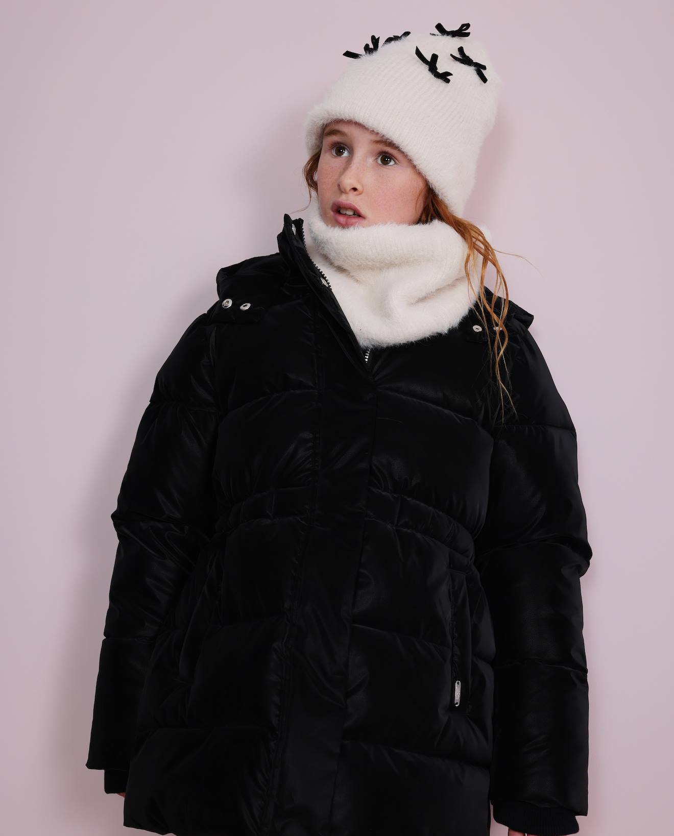 Manteau Fille Matelassé Avec Capuche Ajustable Et Poches Zippées Noir