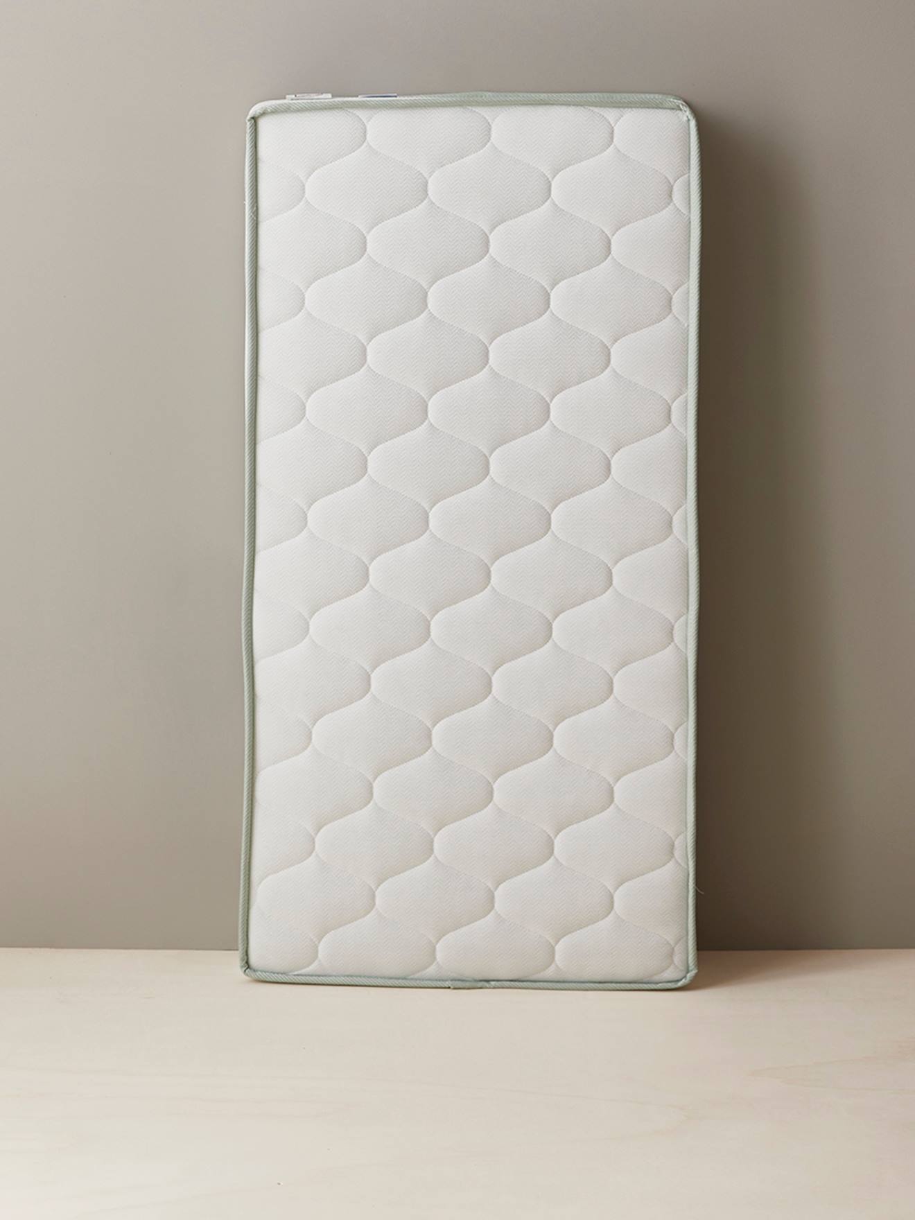 Matelas bébé mousse recyclée thermorégulateur traité Passerelle blanc