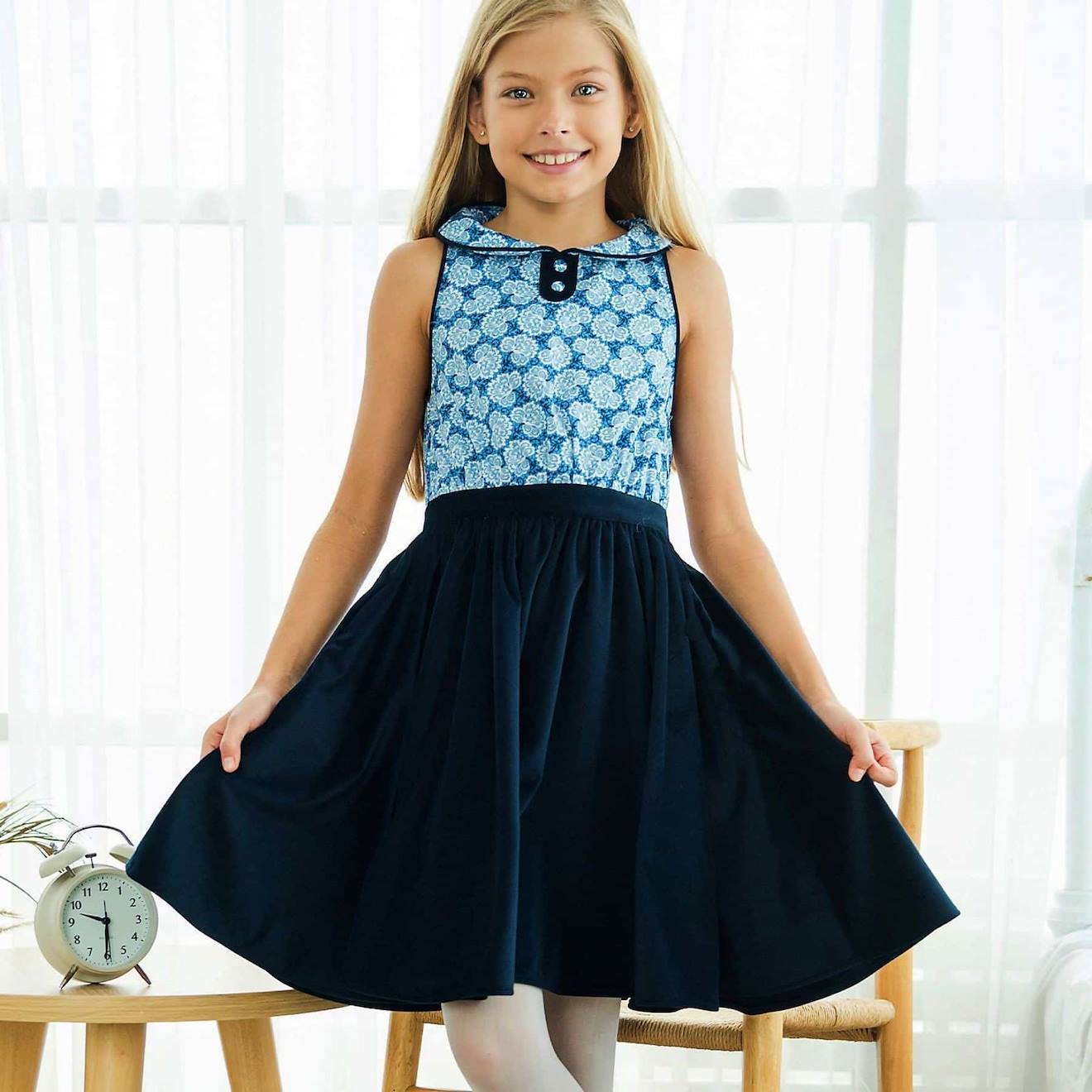 Robe Qui Tourne Et Fleurie Liberty Hepburn Bleu Marine Bleu Roi